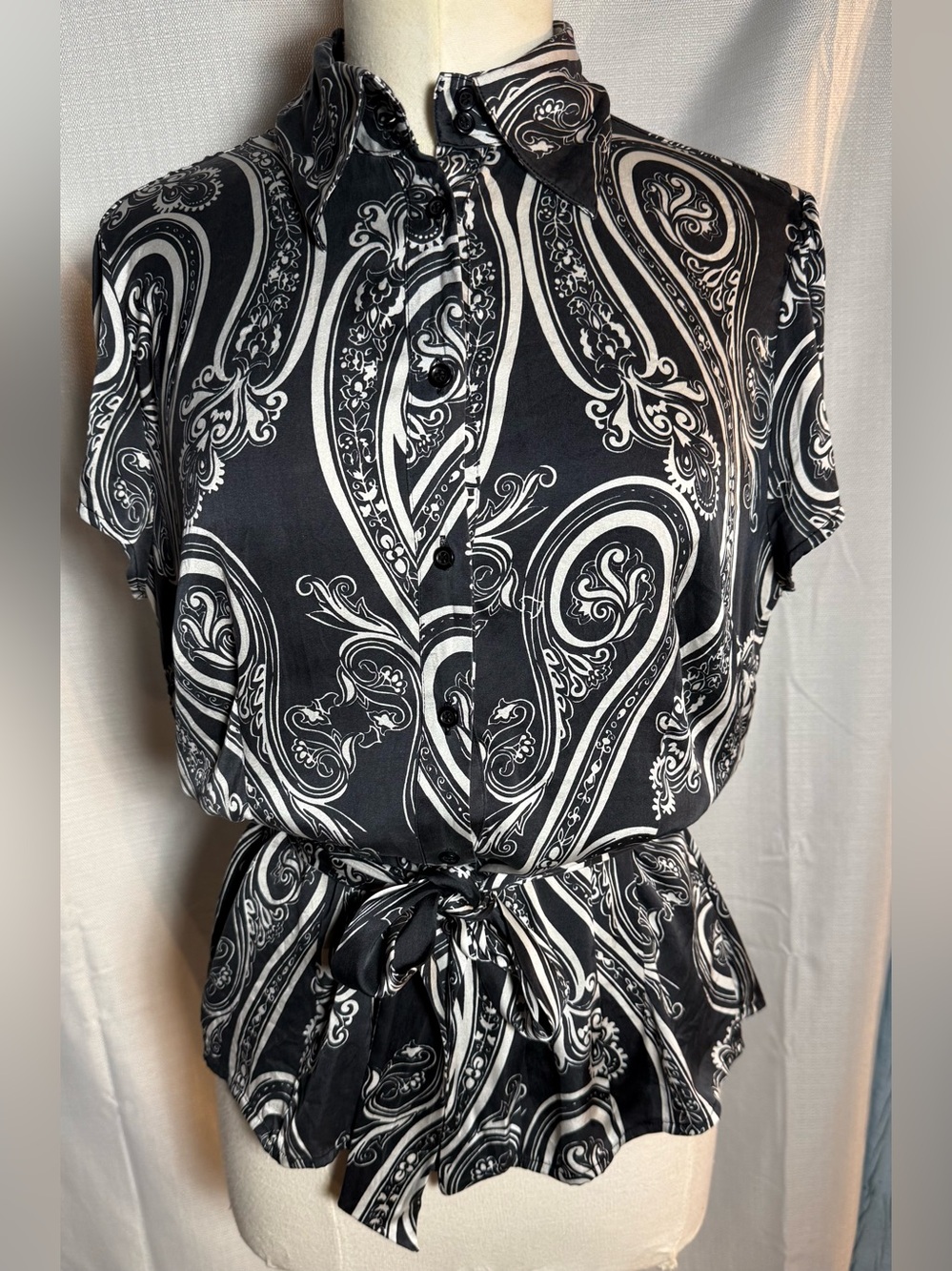 INC International Concepts Black & White Paisley Tie-Waist Blouse